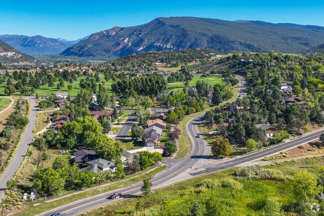 Hillcrest provides space and scenic views just up the road from dining and shopping.