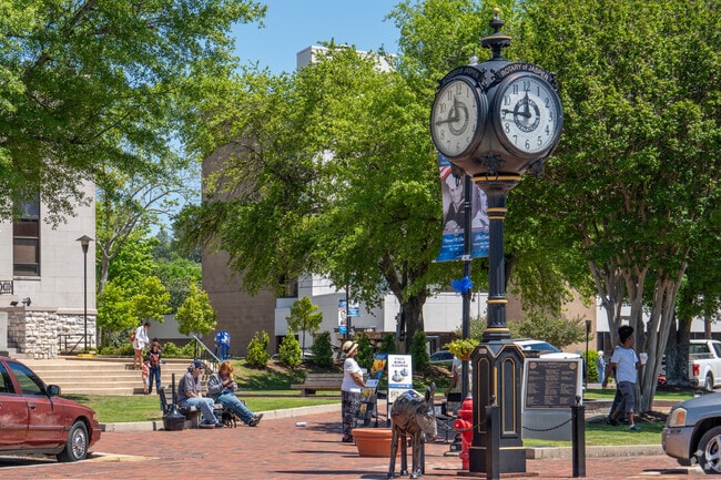 Enjoy shops and attractions of downtown Jasper.