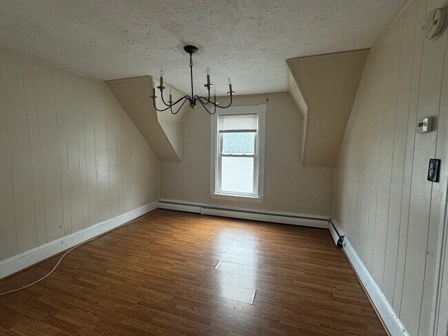 390 Pearl St unit 3rd Floor, Manchester, NH 03104 - photo 5