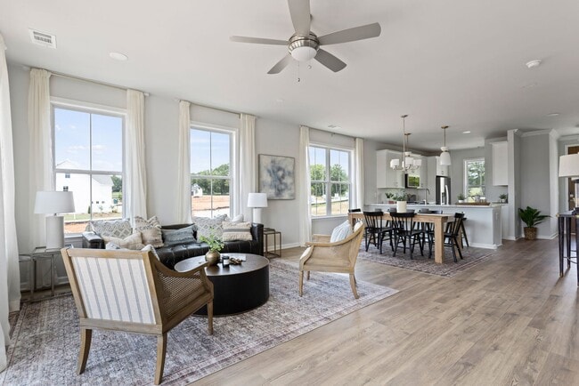 101 Twomey Cir, Simpsonville, SC 29681 - photo 3