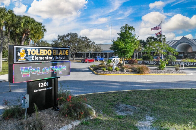 Toledo Blade Elementary School is a public elementary school.