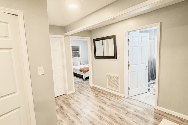 618 Troy St, Durham, NC 27703 - photo 5