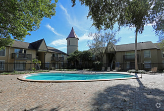 3807 Tower Rd, Tampa, FL 33614