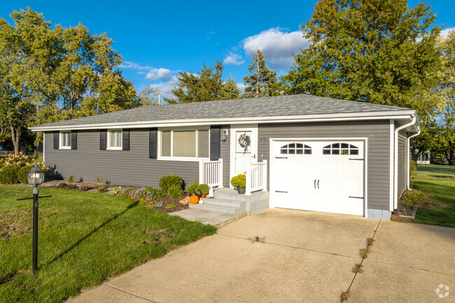 Single story home with garage in the Hillcrest area of Peoria, IL.