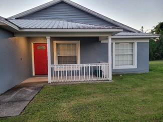 2038 Blackston Ave, Sanford, FL 32771