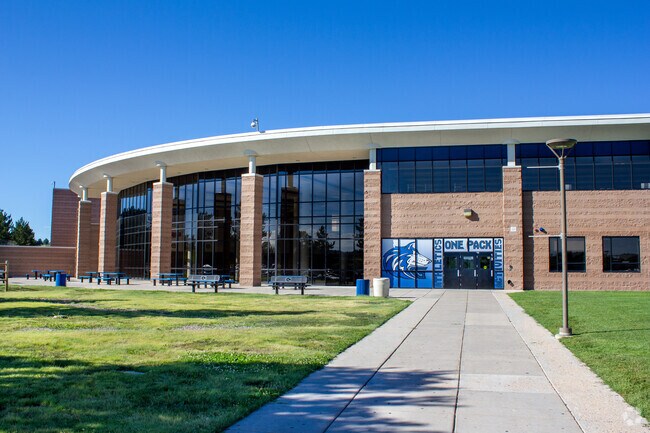 Niche gives Grandview High School an A grade.