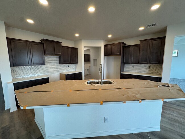 1532 Valle de Colores NW, Los Lunas, NM 87031 - photo 6