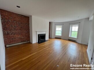 1746 Washington St Unit 1746-3, Boston, MA 02118
