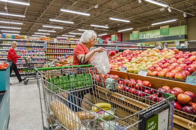 Both Publix stores offer a great selection of produce for Beacon Woods residents.