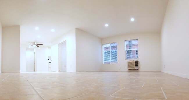 8108 Langdon Ave unit 3, Van Nuys, CA 91406 - photo 4