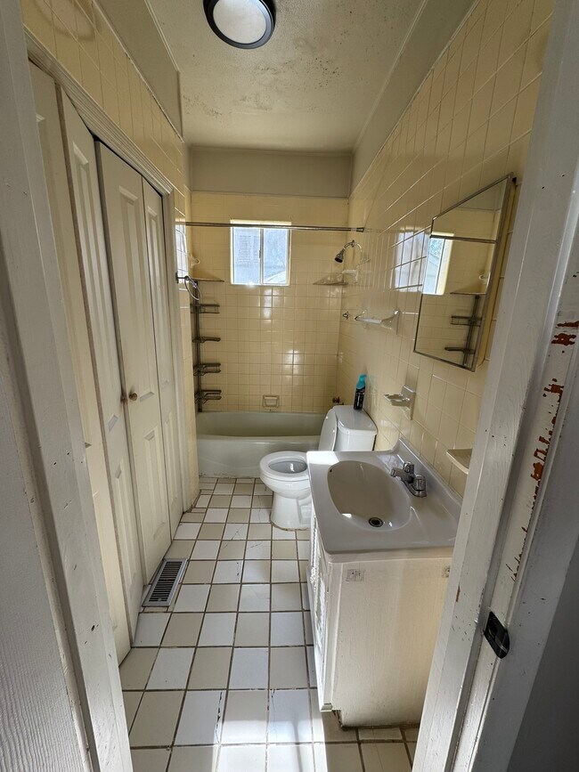 7123 3rd Ave S, Birmingham, AL 35206 - photo 6