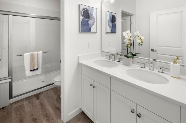 6525 Jacinto Way, Sacramento, CA 95823 - photo 2