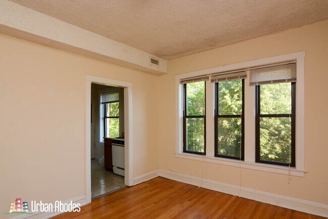 3523 N Racine Ave unit A07C, Chicago, IL 60657 - photo 2