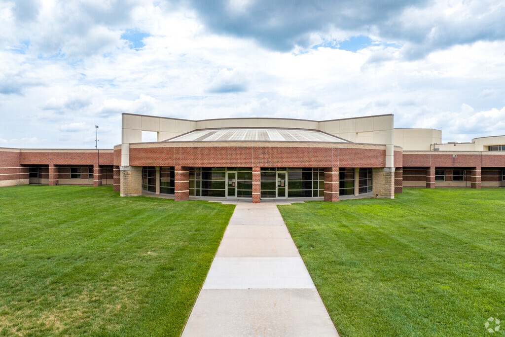 Andover Central High Schools is a great school in Andover.