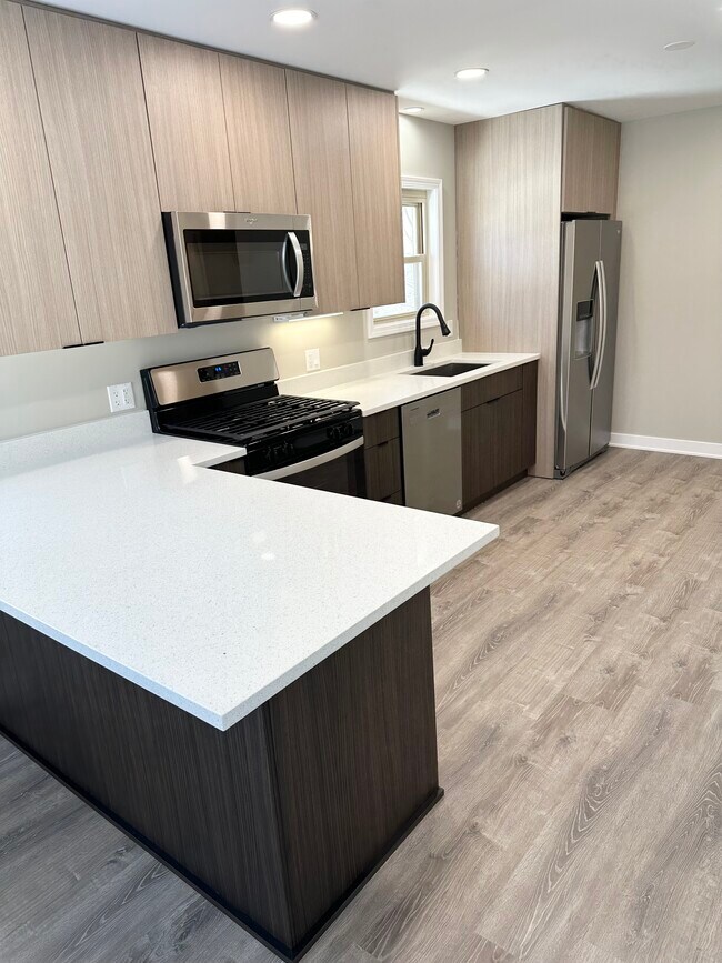 2049 Hagen Ln, Flossmoor, IL 60422 - photo 3