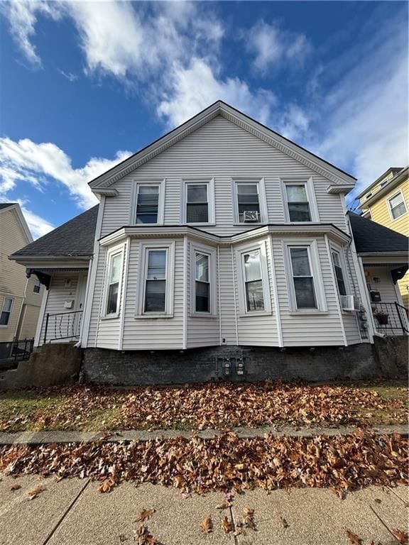 11 Downing St, Providence, RI 02907