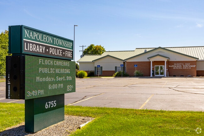 Napoleon's Town Hall, Library, and Police operate out of the same building on Brooklyn Road.