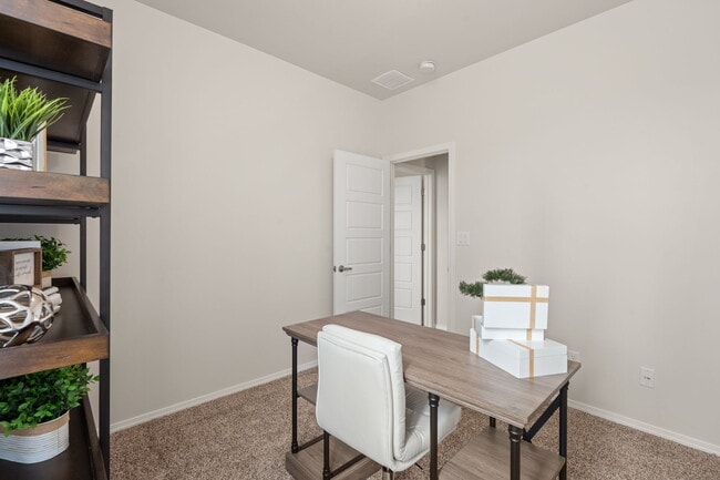 228 Needle Ave SW, Los Lunas, NM 87031 - photo 6