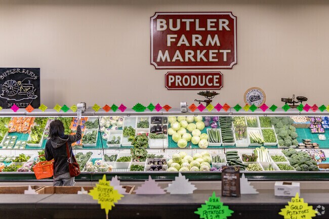 The Butler Farm Market
