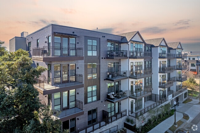 212 Melba, Dallas, TX 75208 - photo 5