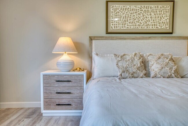 600 Neapolitan Way unit ID1226382P, Naples, FL 34103 - photo 6