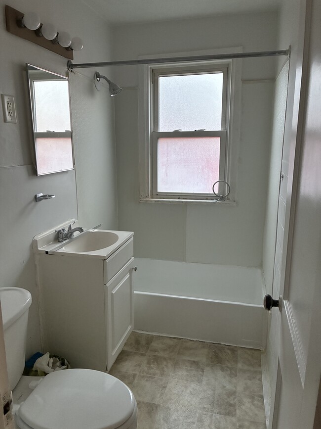 422 E Bruce Ave unit 3, Dayton, OH 45405 - photo 7