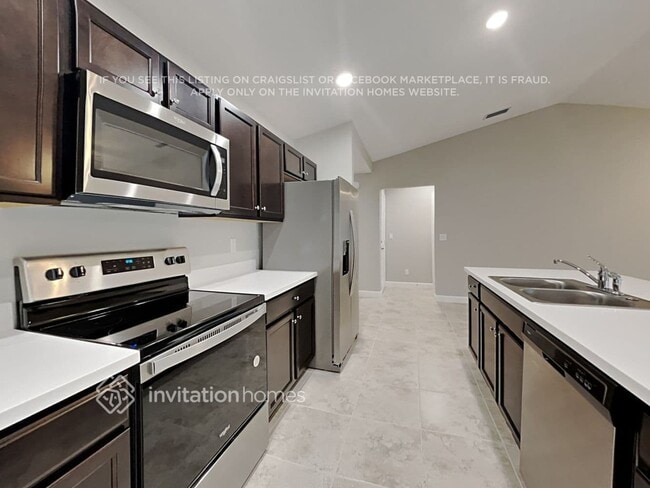 566 Olney St SW, Palm Bay, FL 32908 - photo 7