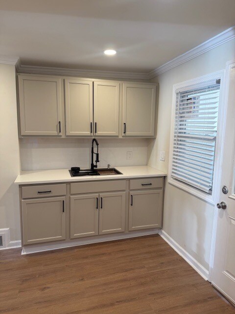 30 Dupont Place unit 30 Dupont Place, Irvington, NJ 07111 - photo 4