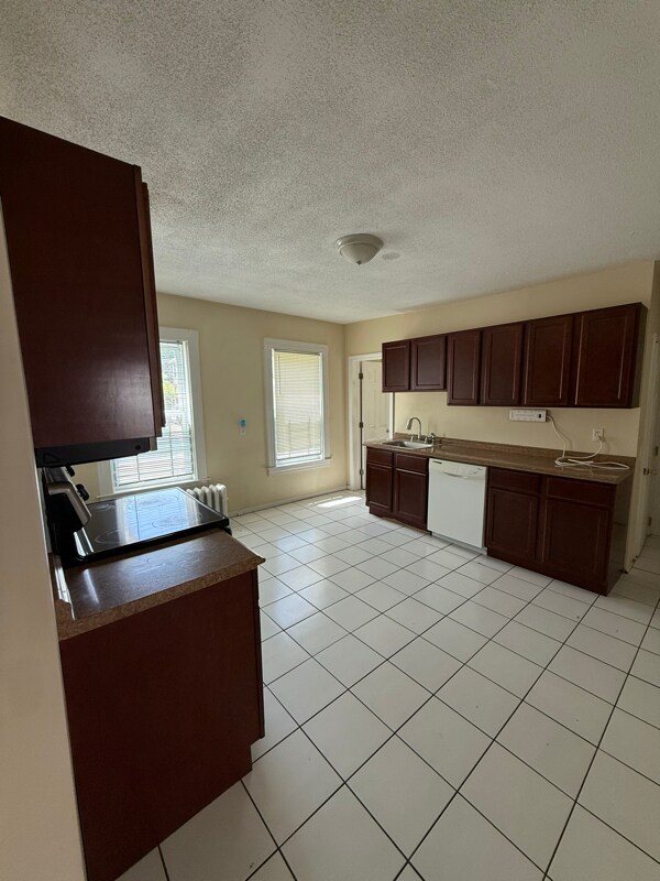 94 West St Unit 1, Worcester, MA 01609