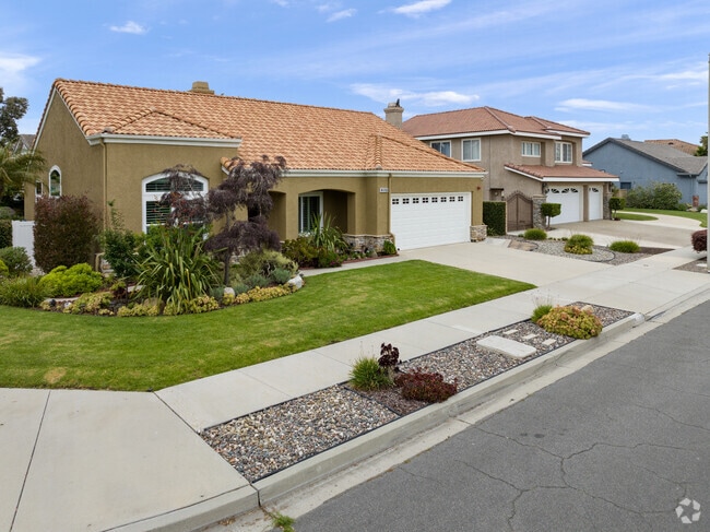 Lot sizes within the South Bank community can be compact but nicely landscaped.