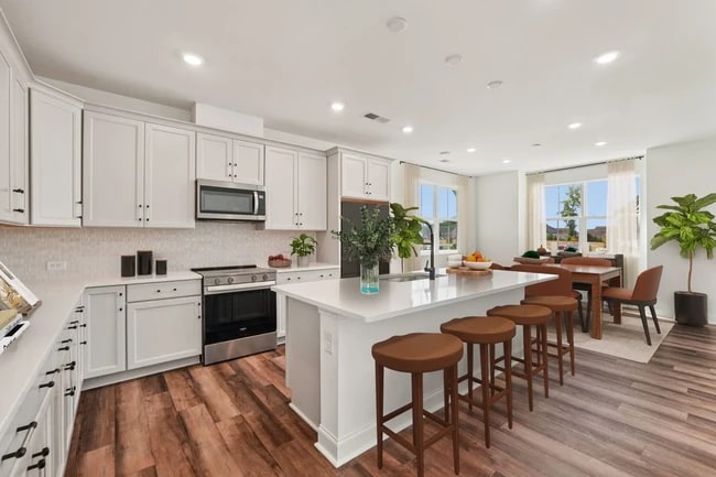 608 Mercury Dr, Tega Cay, SC 29708 - photo 4