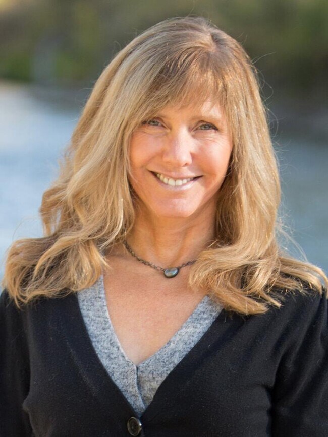 Susan Julian