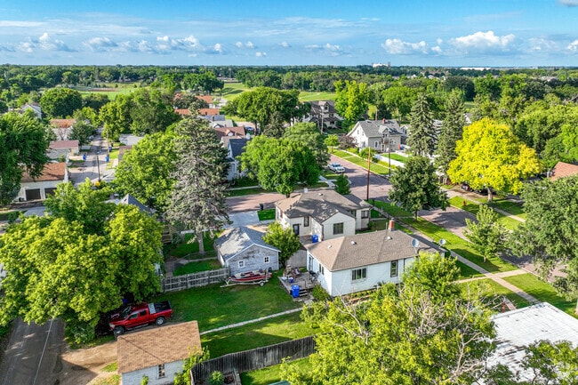 Elevated view showing the amazing lush layout of Horace Mann neighborhood.