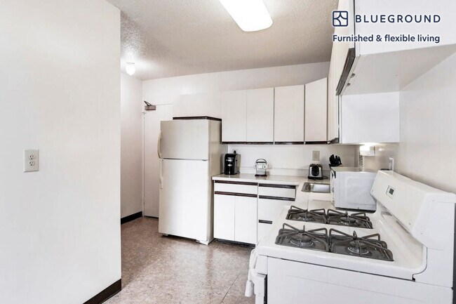 2111 Richmond Hwy unit ID8363A, Arlington, VA 22202 - photo 3