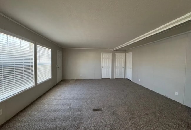 105 Nicole Ct, Howell, MI 48843 - photo 3