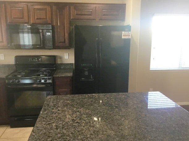 10511 Mojave Ridge Ct, Las Vegas, NV 89183 - photo 2