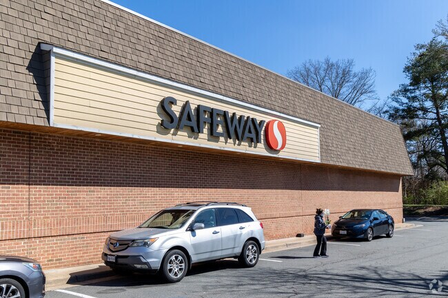 Residents of Great Falls enjoy the convenience of nearby stores to pick up the essentials.