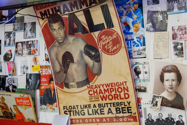 Scott’s near Chilhowee Hills serves ice cream in a quirky, art-filled space.