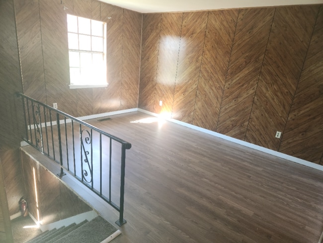 1141 15th Way SW, Birmingham, AL 35211 - photo 2