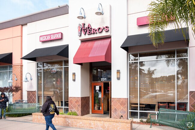 La Vero's is a popular restaurant in La Colonia.