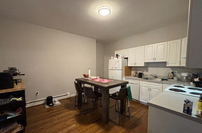 17 Stearns Rd unit 4, Brookline, MA 02446 - photo 5