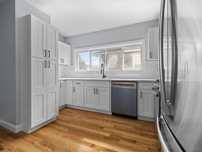 17 Tesla Ave unit 2, Medford, MA 02155 - photo 4