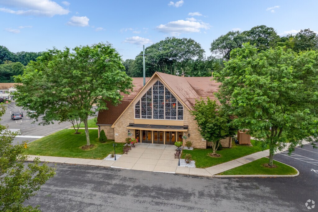 Holy Trinity Catholic Academy in Shelton serves students in grades Pre-K through 8th.