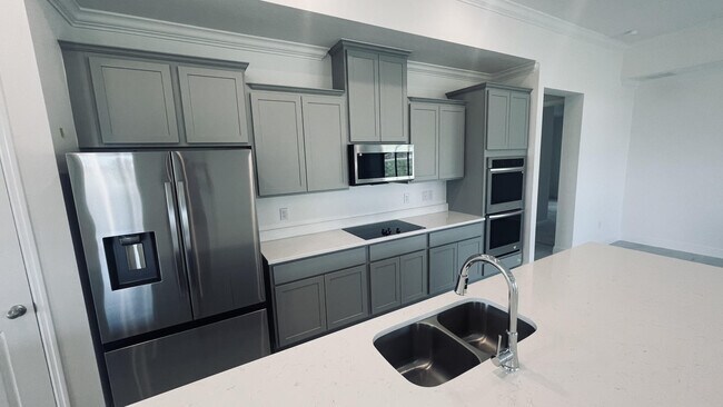 10182 White Magnolia Square, Thonotosassa, FL 33592 - photo 6