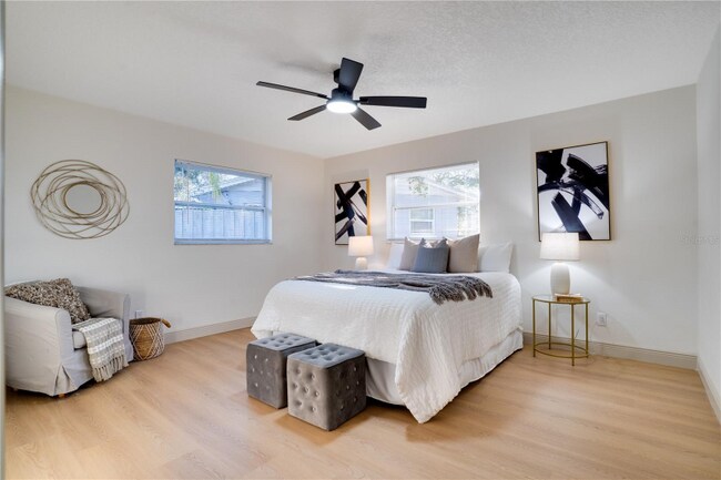 2050 67th Ave N, Saint Petersburg, FL 33702 - photo 7