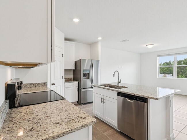 16345 Bird of Paradise Ave, Clermont, FL 34714 - photo 7