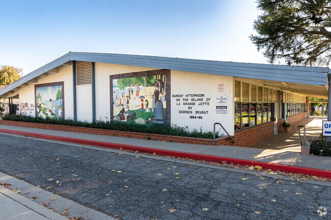 Bradoaks Elementary School entrance.