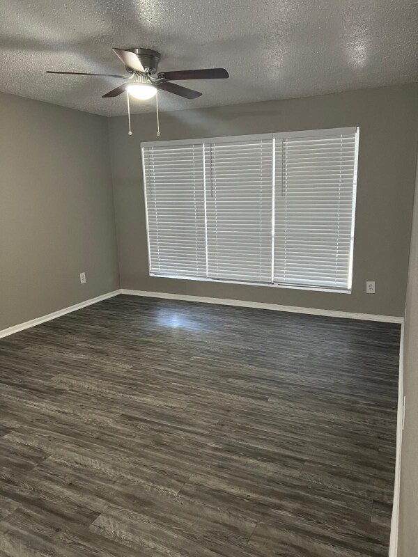 3203 W Walnut Hill Ln unit 2, Irving, TX 75038 - photo 7