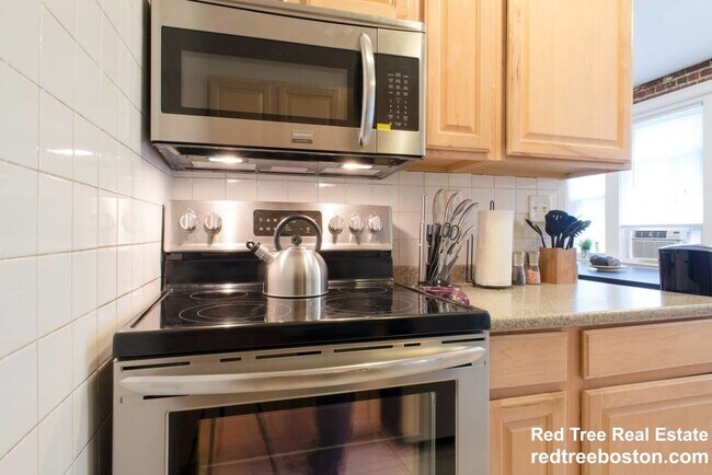 248 Kelton St unit 3, Allston, MA 02134 - photo 5