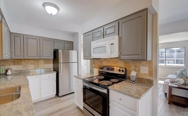 6785 W 84th Way, Arvada, CO 80003 - photo 3